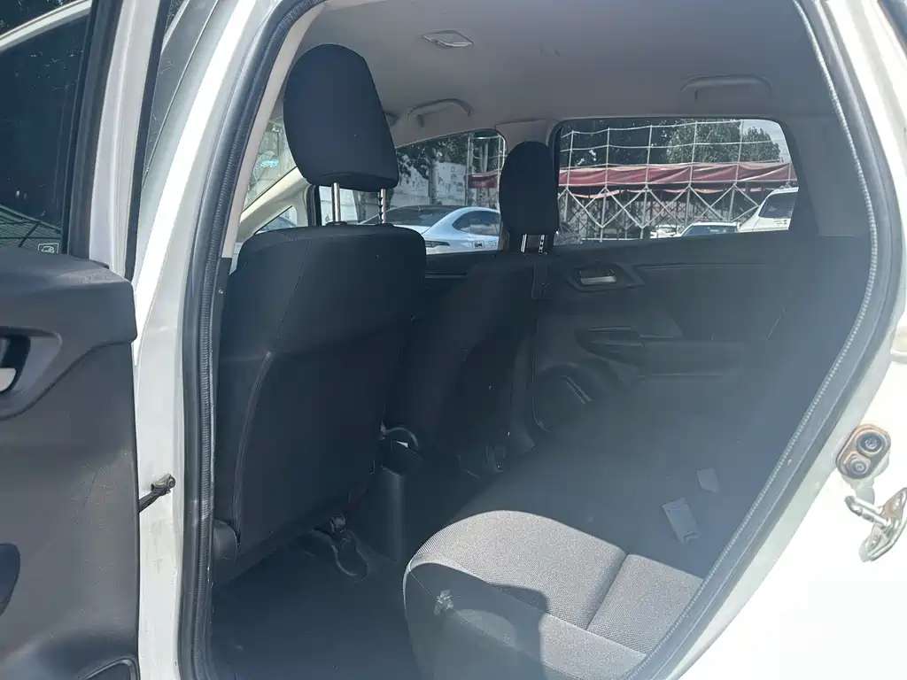 Honda Fit — миниатюра 11