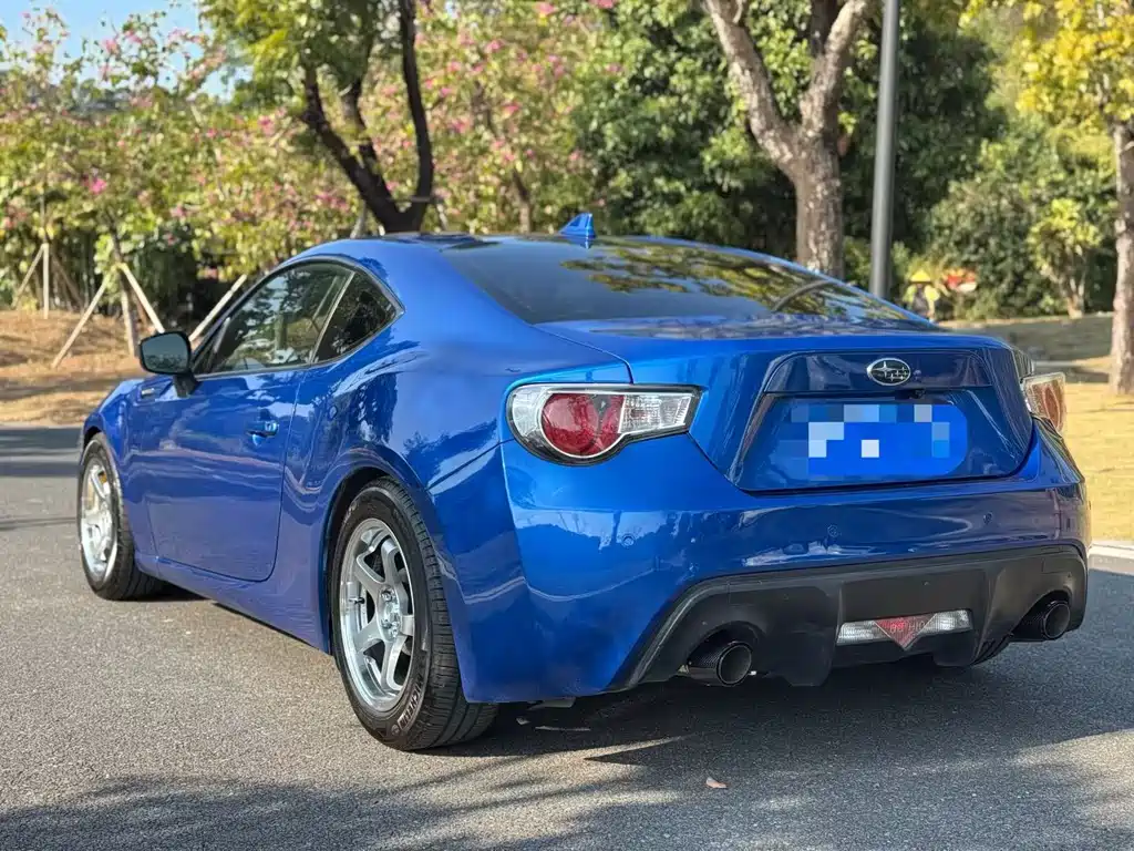 Subaru BRZ — миниатюра 7