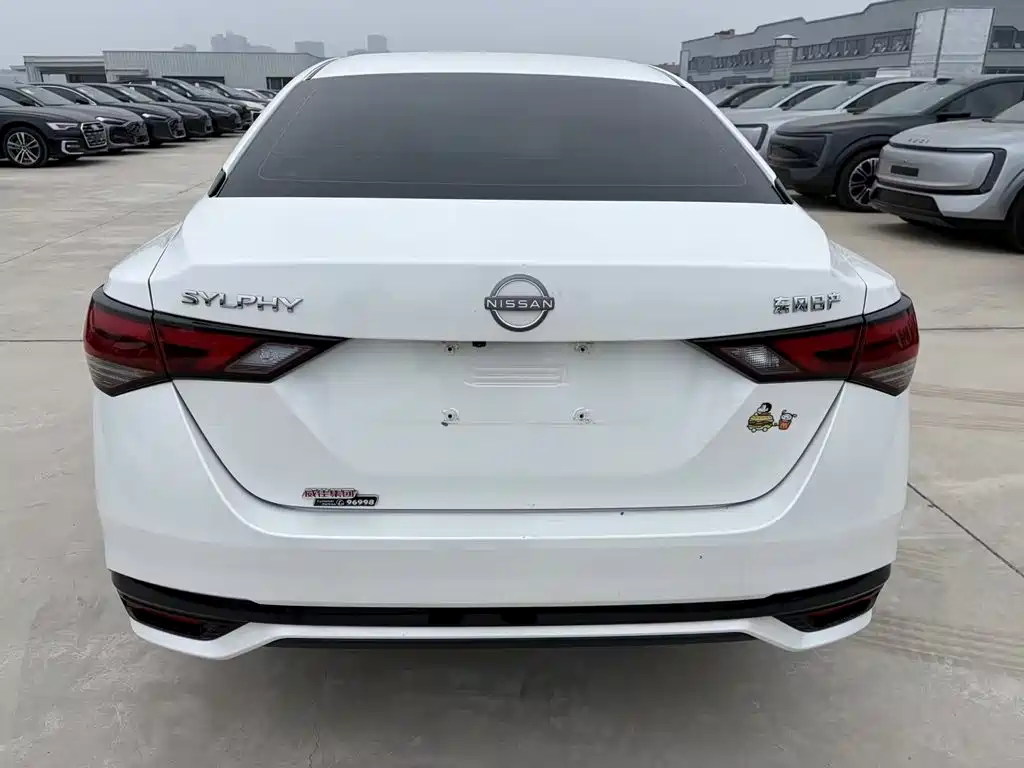 Nissan Sylphy — миниатюра 6