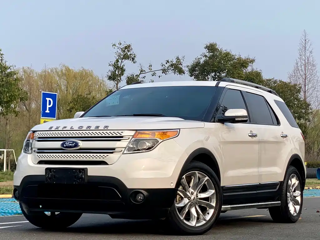 Ford Explorer (Import) 2013