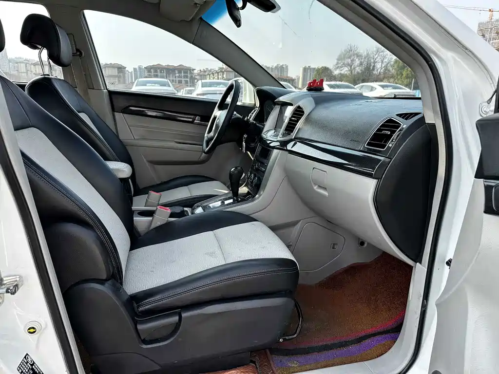 Chevrolet Captiva 2.4L 2WD City Edition 5 seats, фото 7