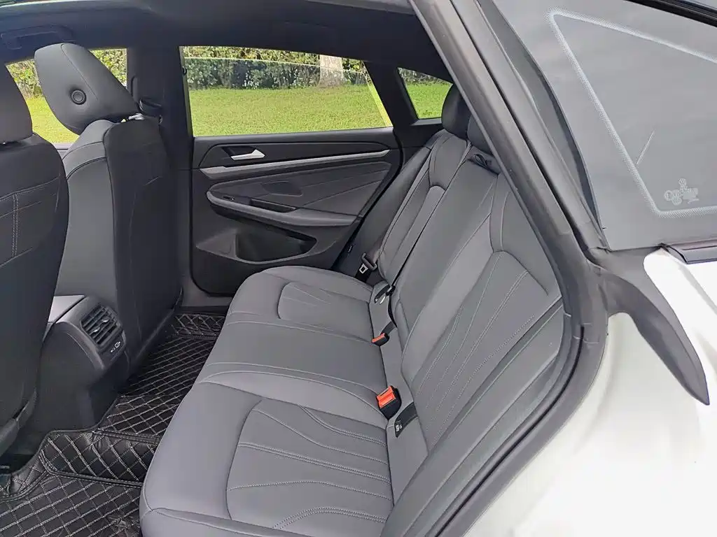 Volkswagen Lamando — миниатюра 8