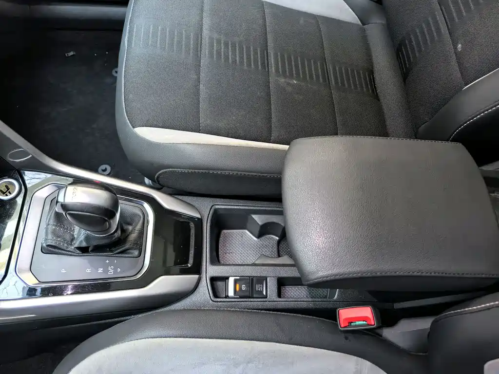 VOLKSWAGEN T ROC EXPLORING SONGS