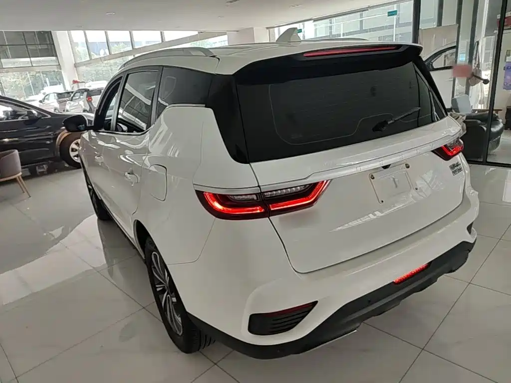 Geely Vision X6 — миниатюра 5