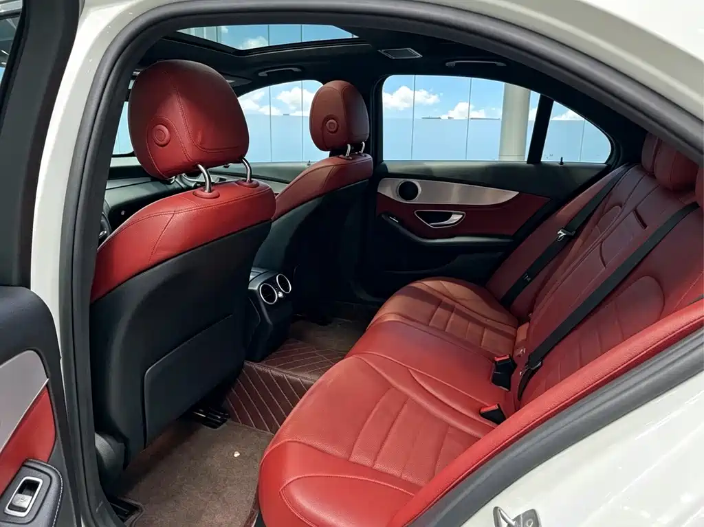 Mercedes-Benz C-Class — миниатюра 5