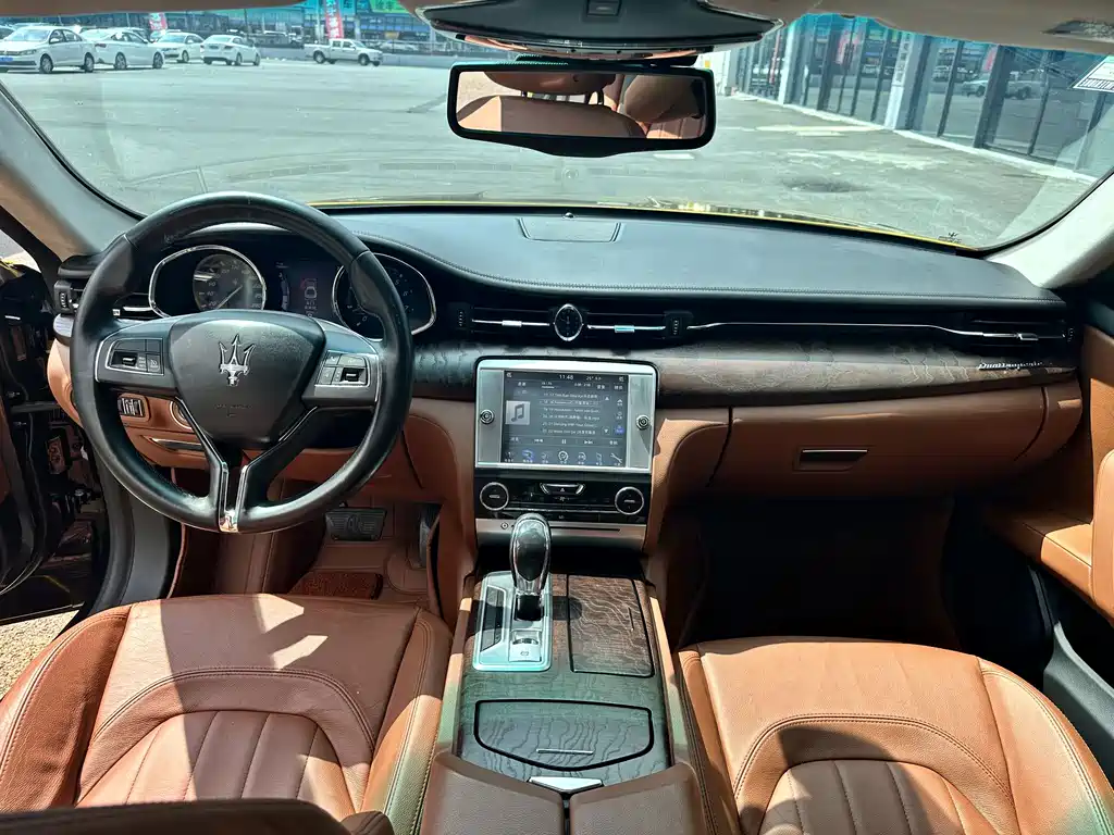 Maserati Quattroporte — миниатюра 5