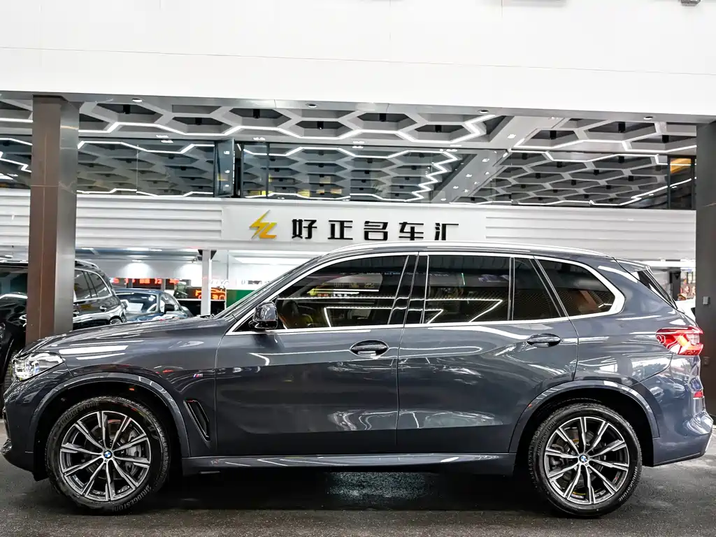 BMW X5 2021 xDrive40i M Sport