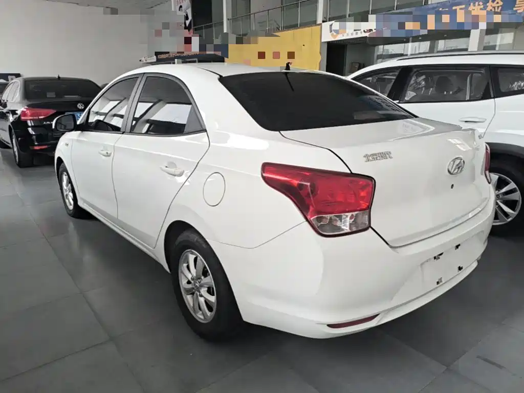 Hyundai Verna — миниатюра 5