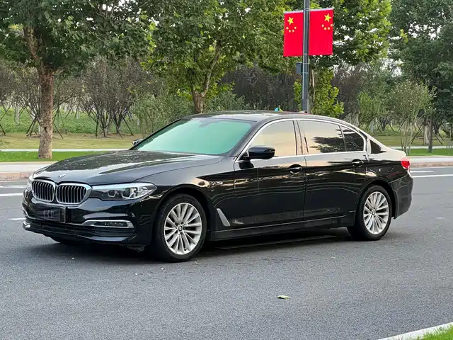 BMW  5 SERIES 2019