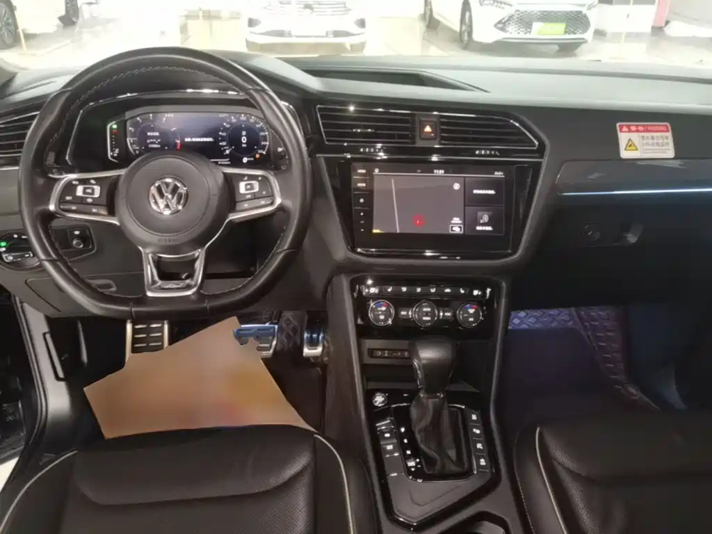 Volkswagen Tiguan L — миниатюра 10