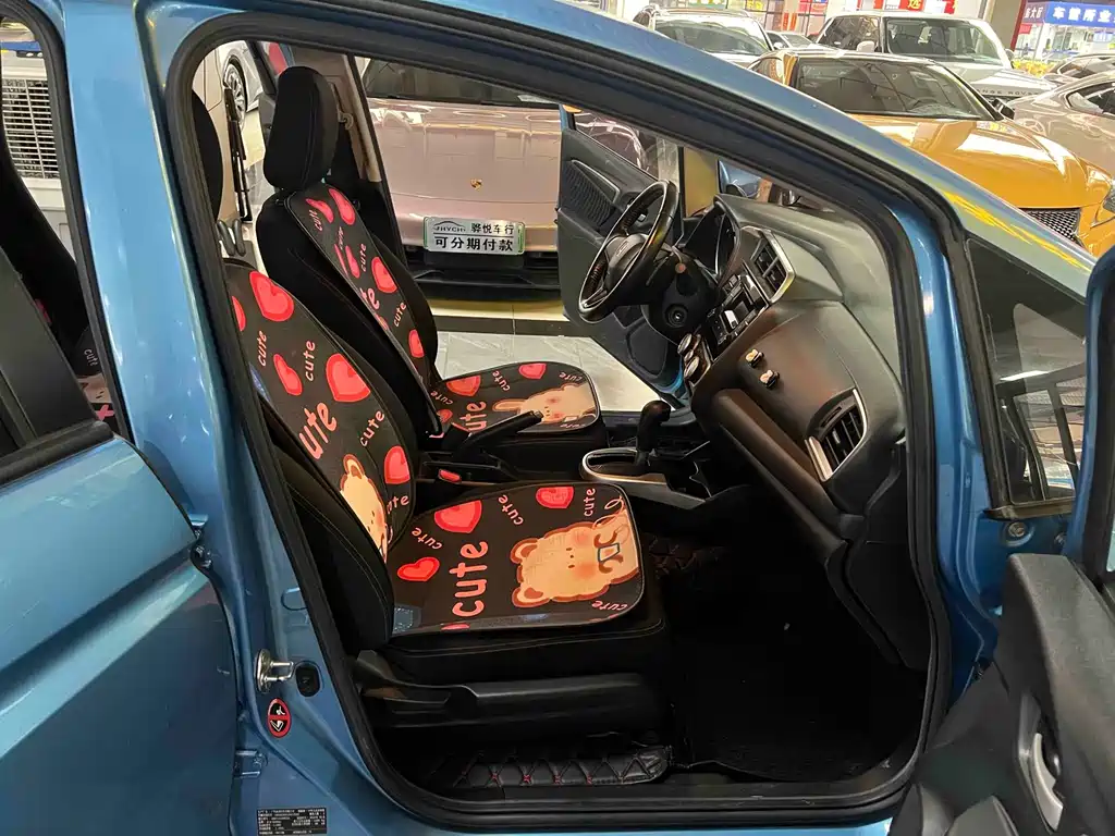 Honda Fit — миниатюра 7
