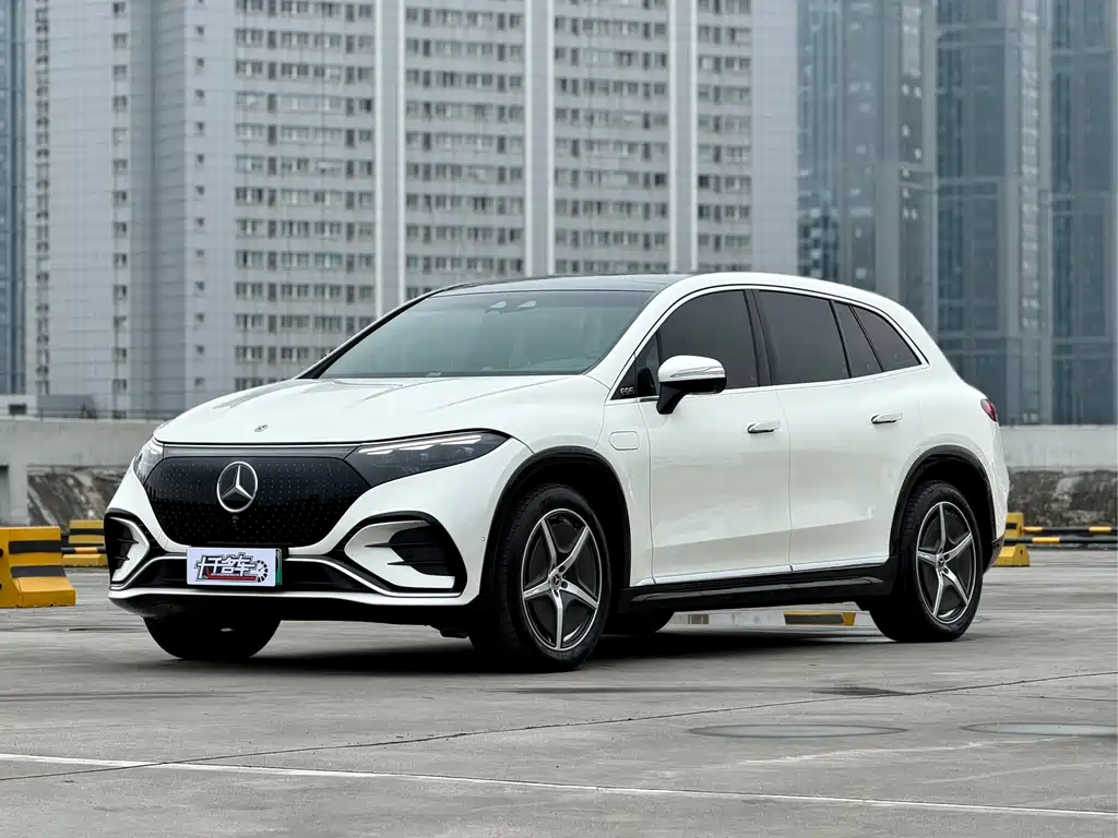Mercedes-Benz EQS SUV 2023