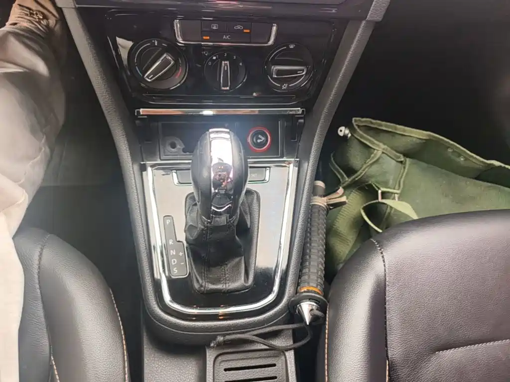 Volkswagen Bora — миниатюра 14