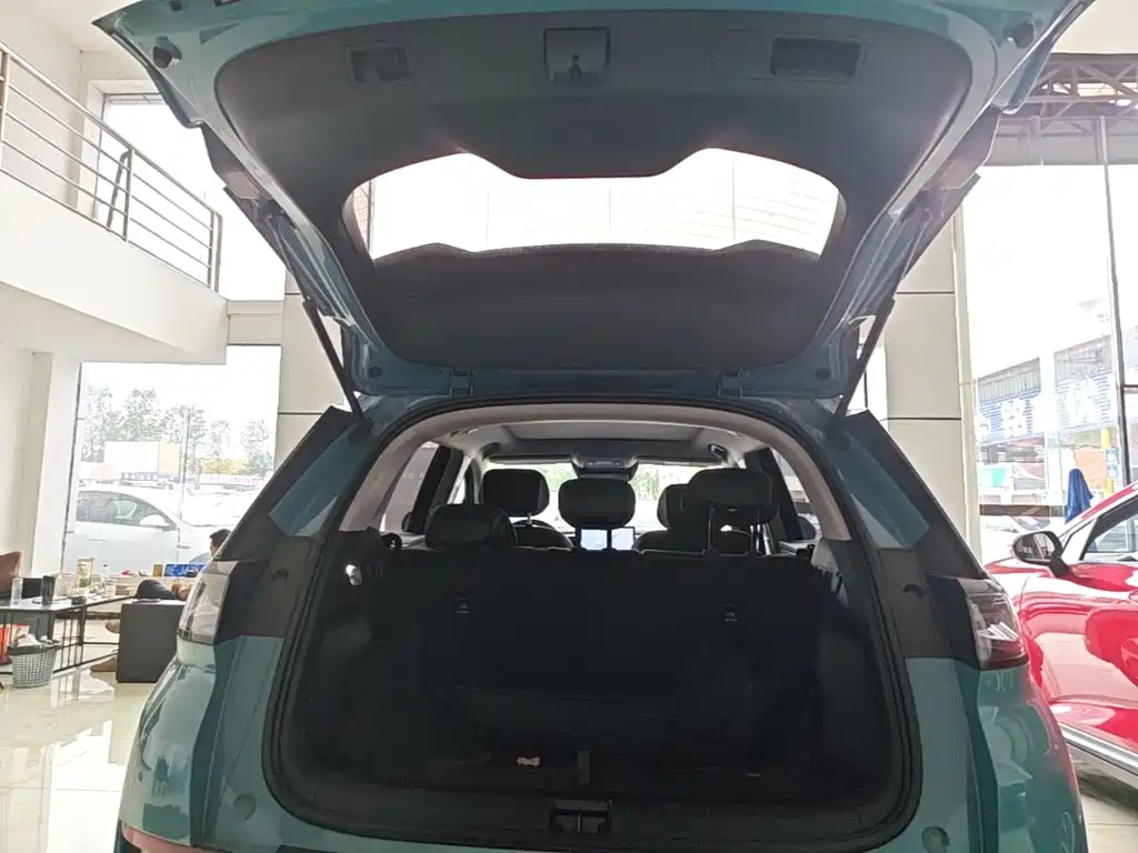 BYD Sealion 05 EV — миниатюра 19