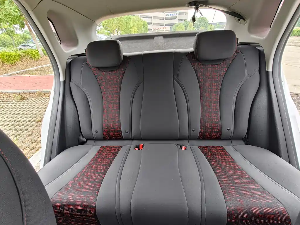 BYD e2 — миниатюра 13