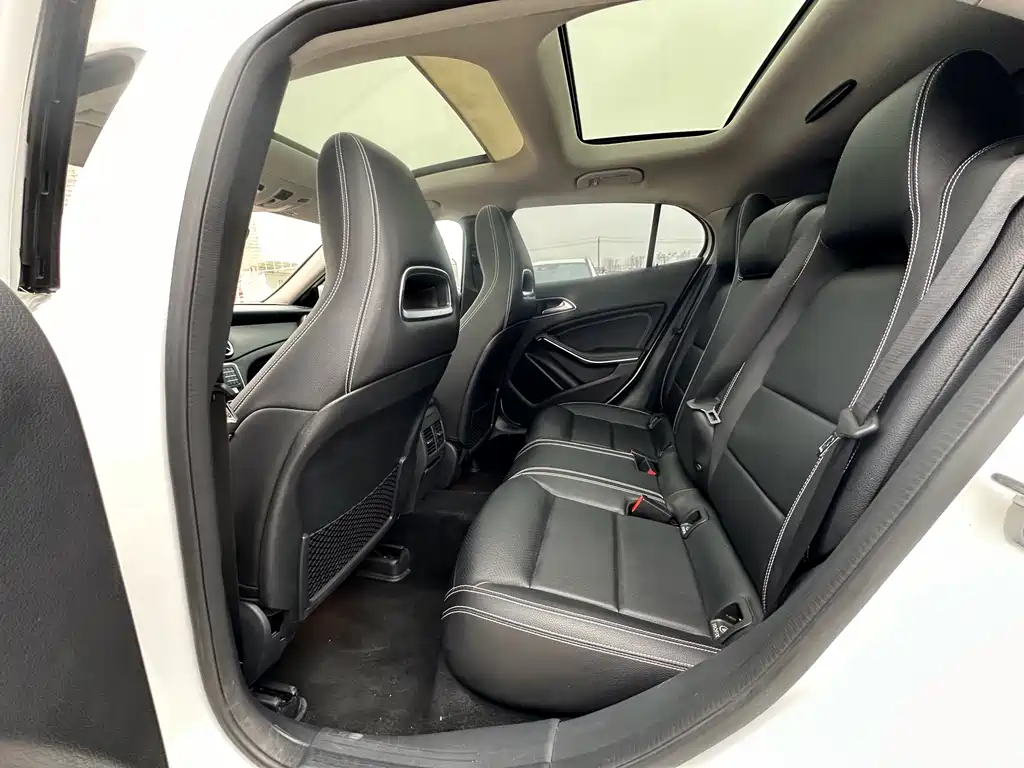 Mercedes-Benz GLA — миниатюра 14