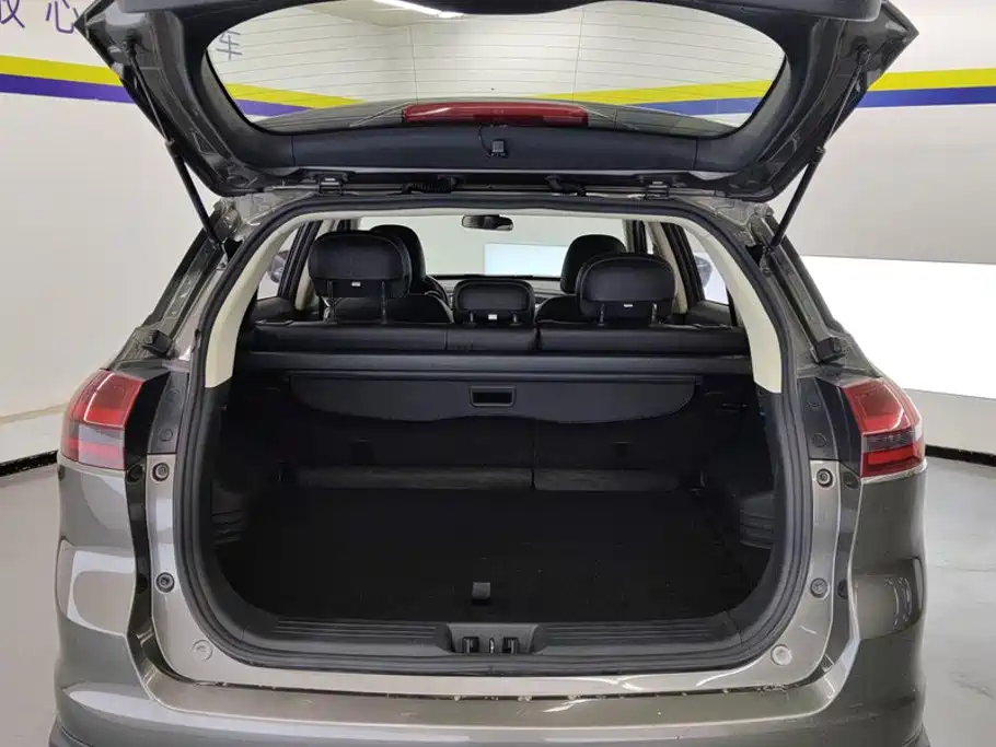 Geely Boyue — миниатюра 4