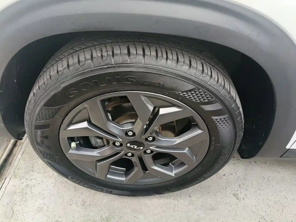 Kia Seltos — миниатюра 23