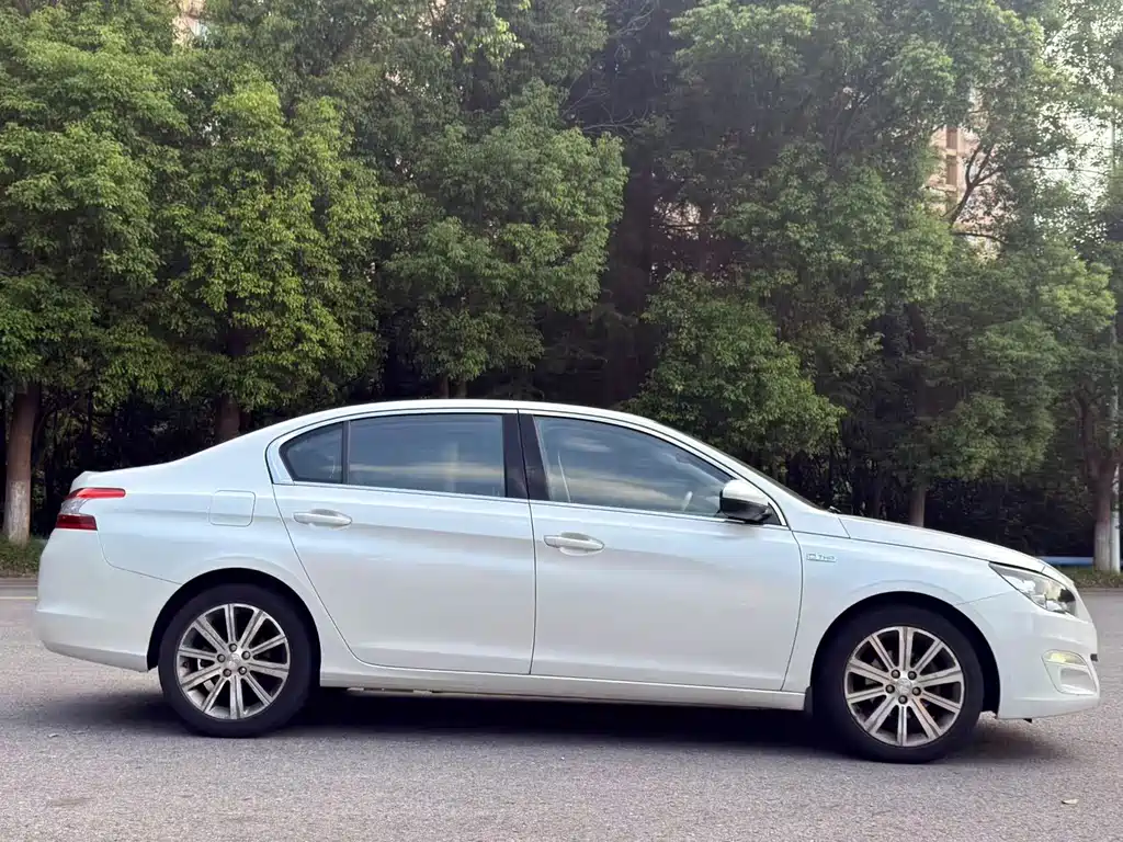 Peugeot 408 — миниатюра 6