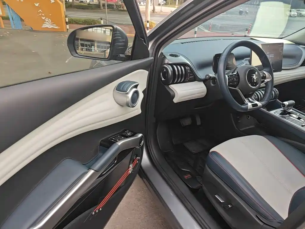 BYD Yuan Plus — миниатюра 16