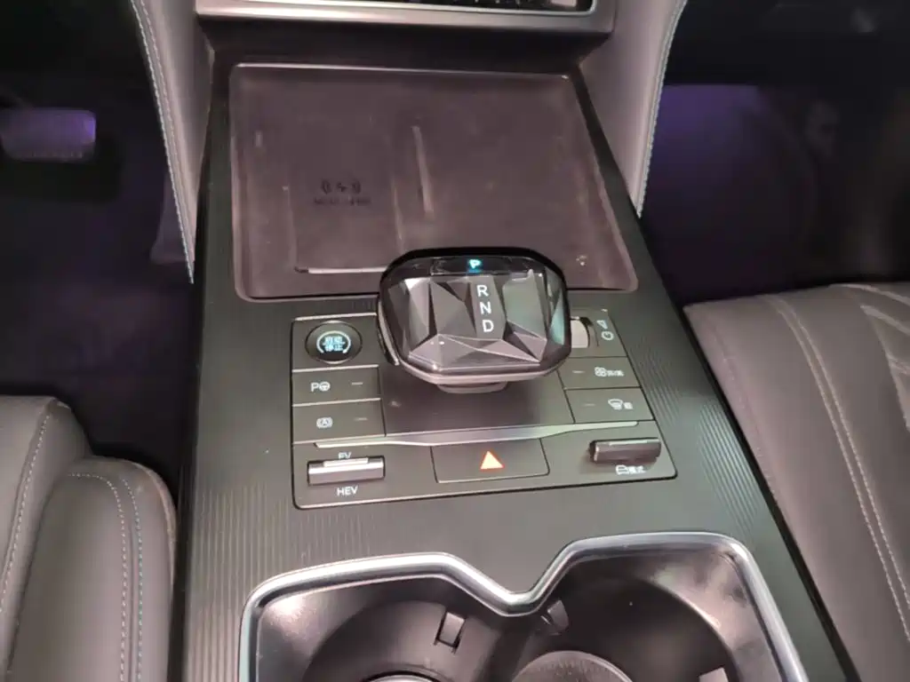BYD L DM-i — миниатюра 14