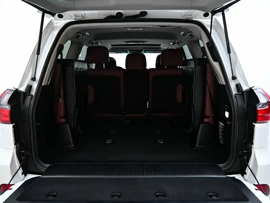 Lexus LX — миниатюра 33