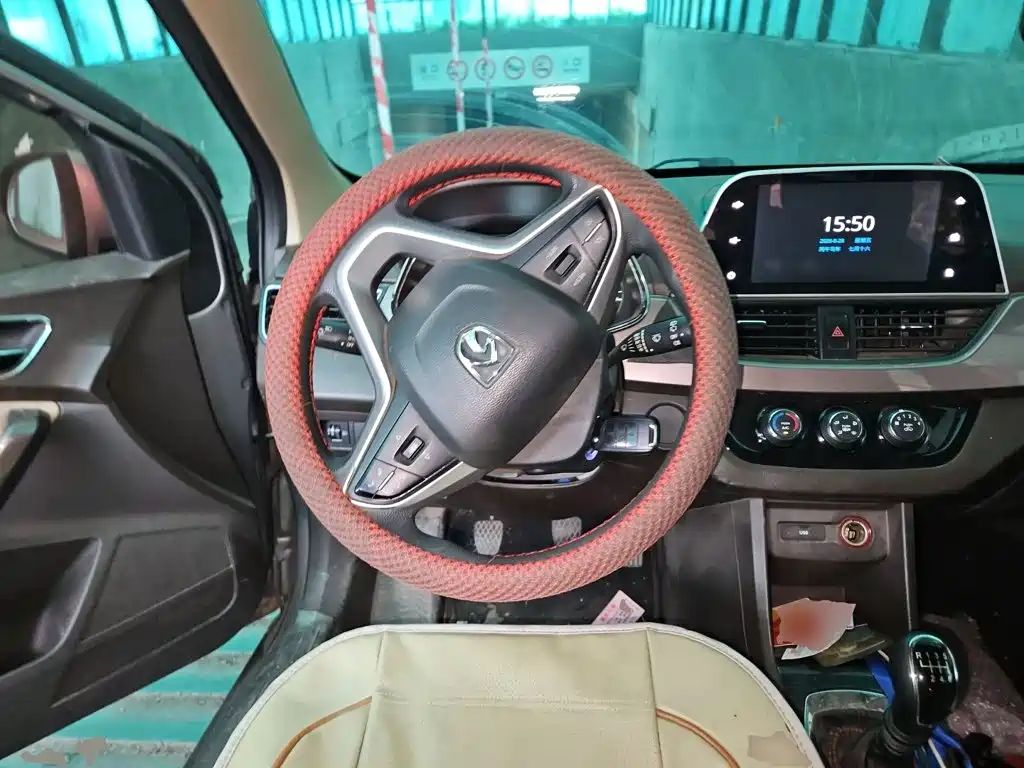 Baojun 310W — миниатюра 6