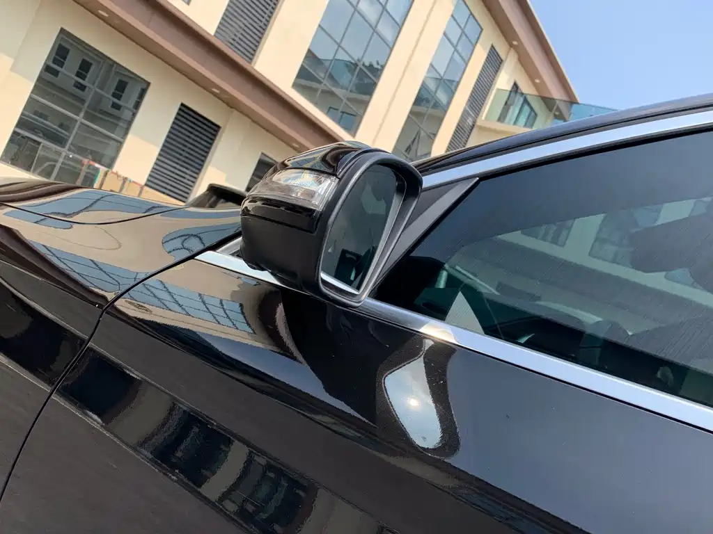 Mercedes-Benz GLC — миниатюра 10