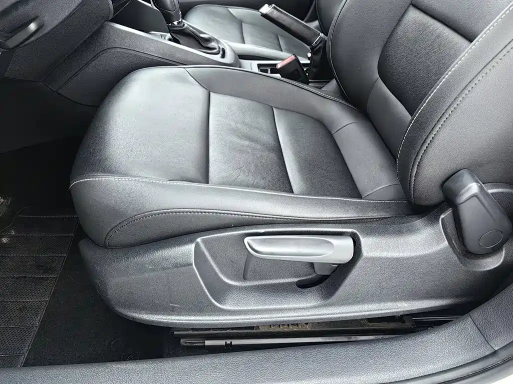 Volkswagen Sagitar — миниатюра 20
