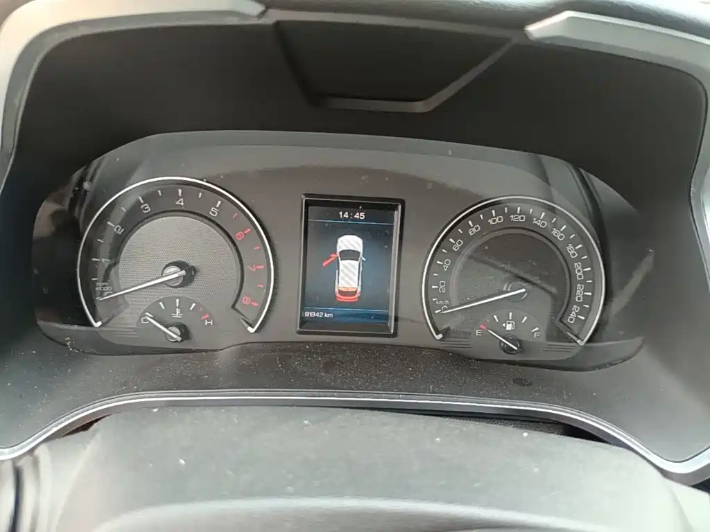 Wey Wey VV5 — миниатюра 8