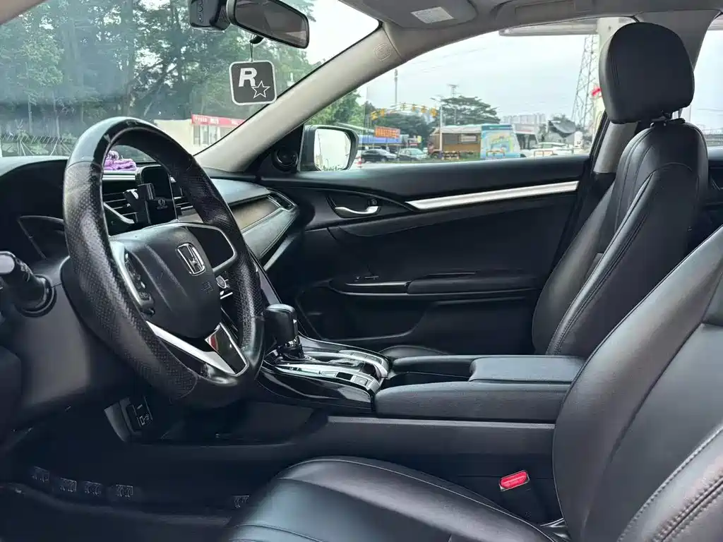 Honda Civic — миниатюра 8