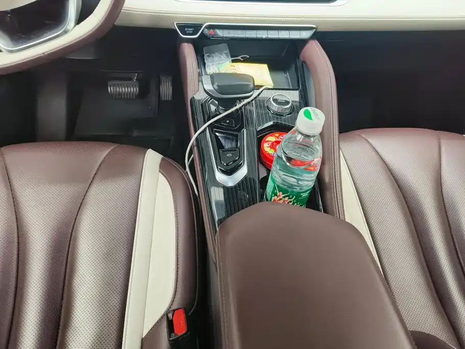Geely Xingyue L — миниатюра 16