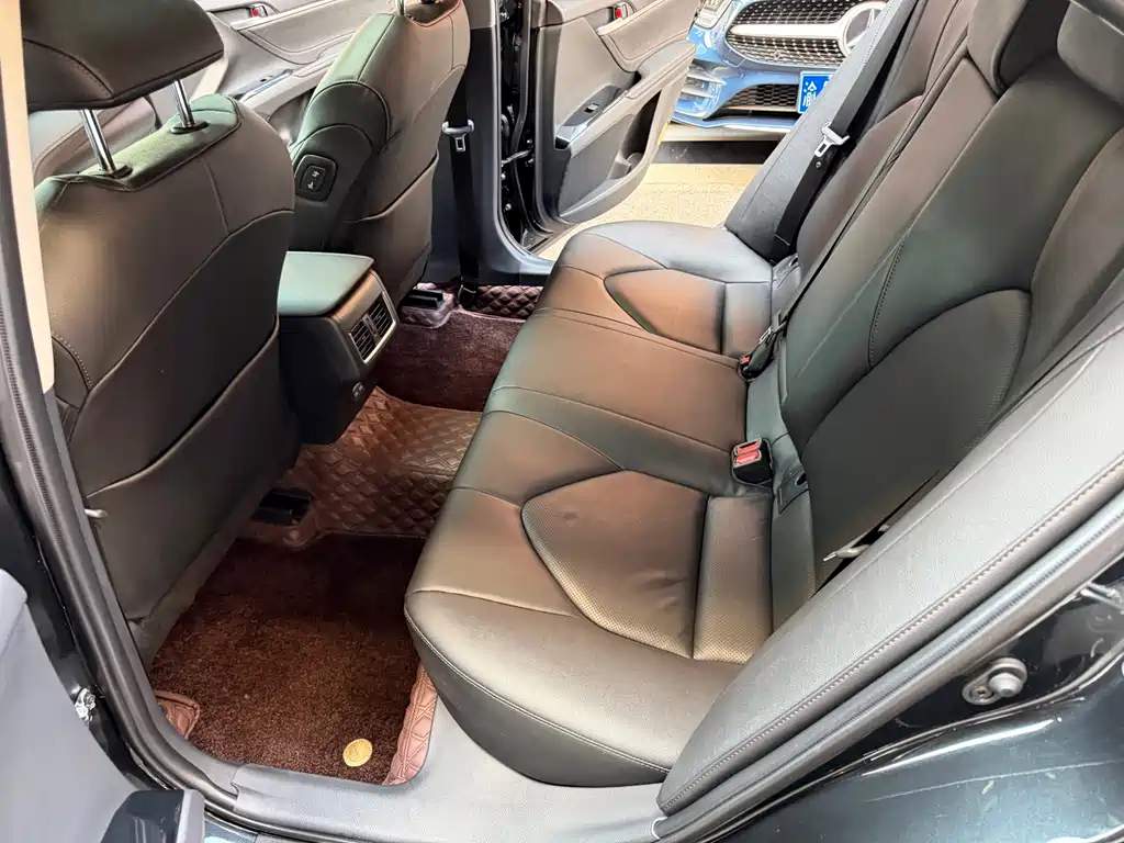 Toyota Camry — миниатюра 15
