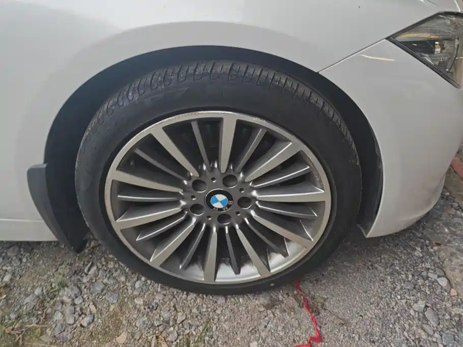 BMW 3 Series — миниатюра 6