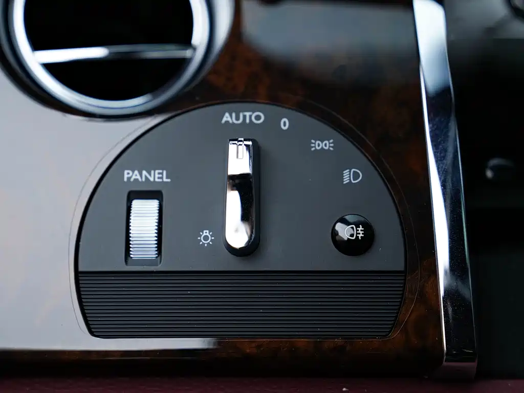 Rolls-Royce Ghost — миниатюра 17