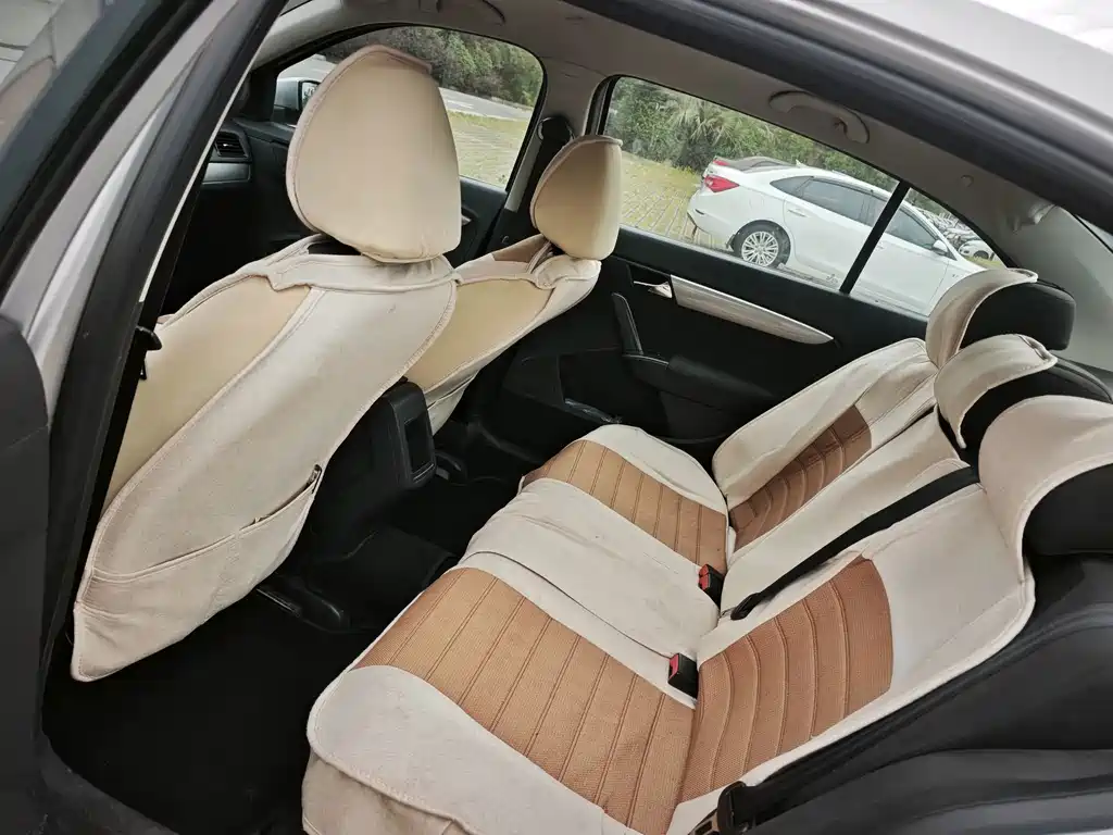 Volkswagen Lavida — миниатюра 7
