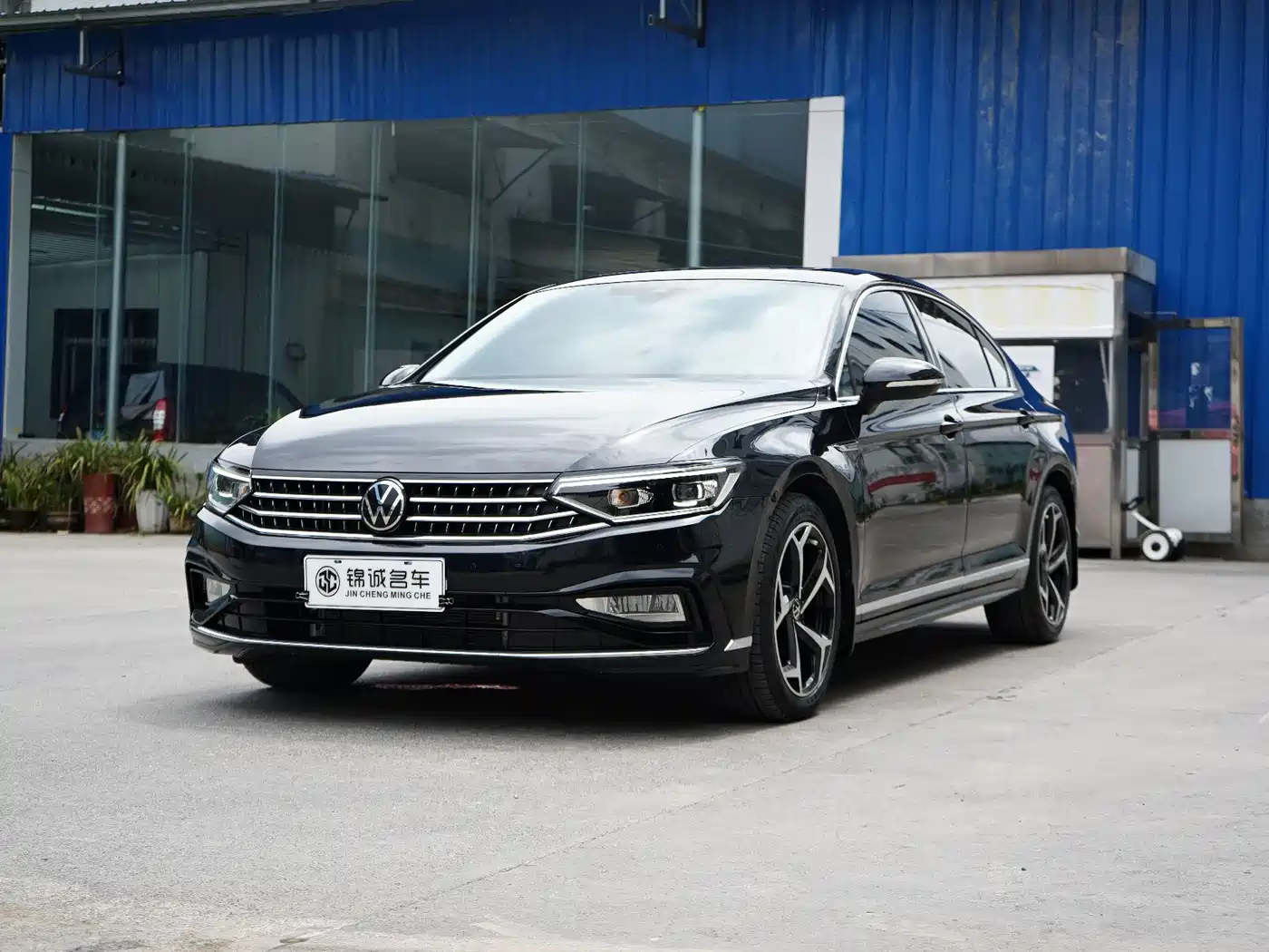 迈腾 2024款 200万辆众享款 330TSI DSG豪华型 2024