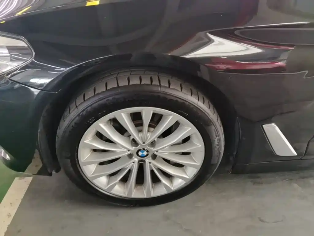 BMW 5 Series — миниатюра 23