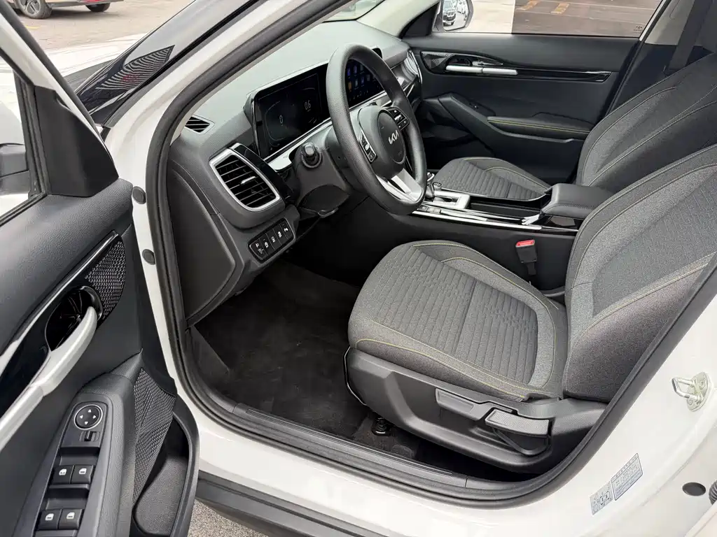 Kia Seltos — миниатюра 15