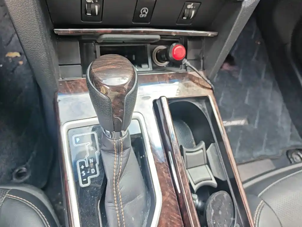 Toyota Camry — миниатюра 19