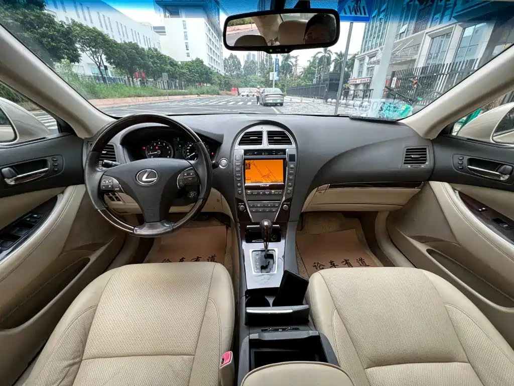 Lexus ES — миниатюра 5