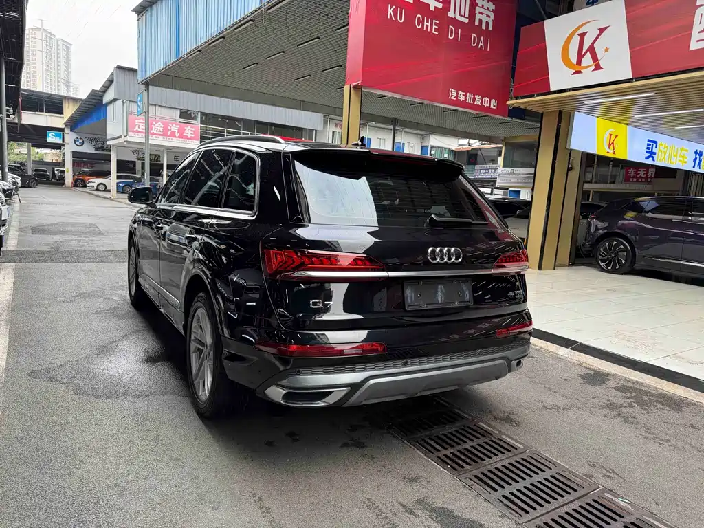 Audi Q7 — миниатюра 4