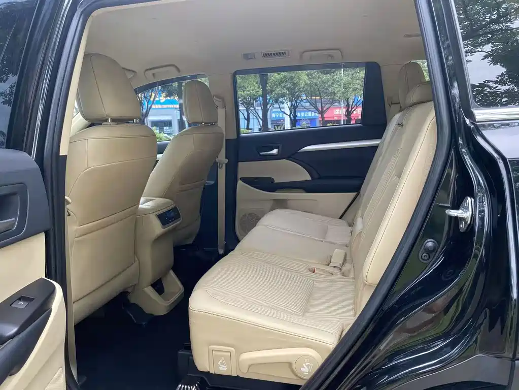 Toyota Highlander — миниатюра 7