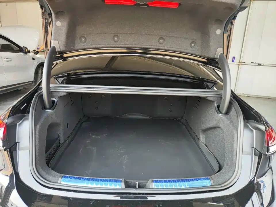 Audi A6L — миниатюра 5