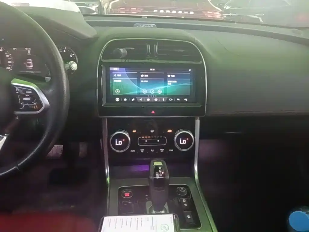 Jaguar XEL — миниатюра 13