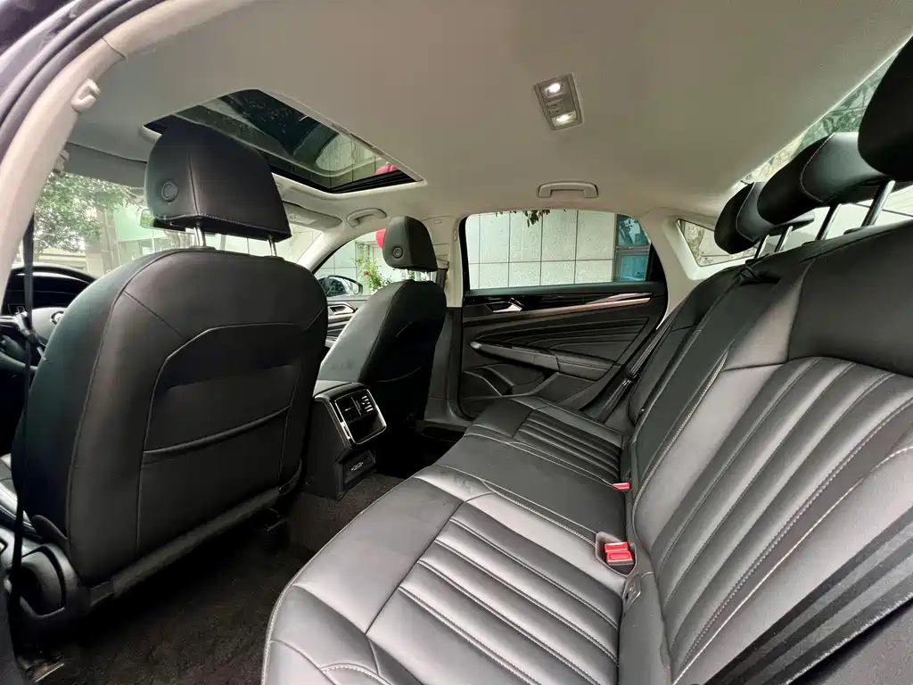 Volkswagen Passat — миниатюра 14