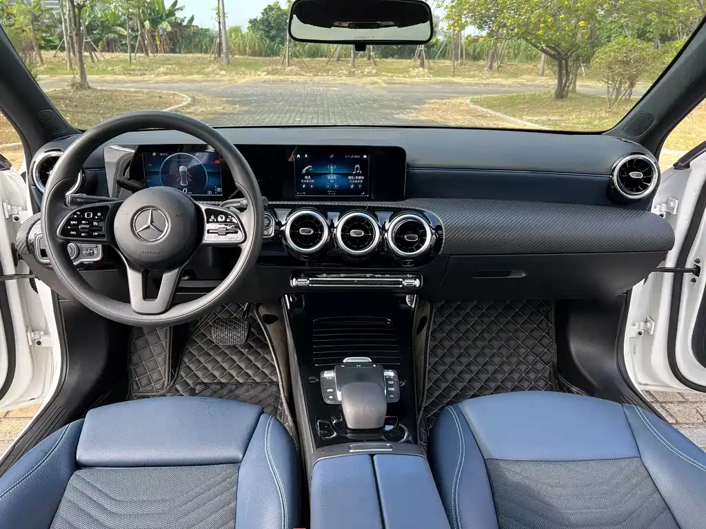 MERCEDES-BENZ A CLASS