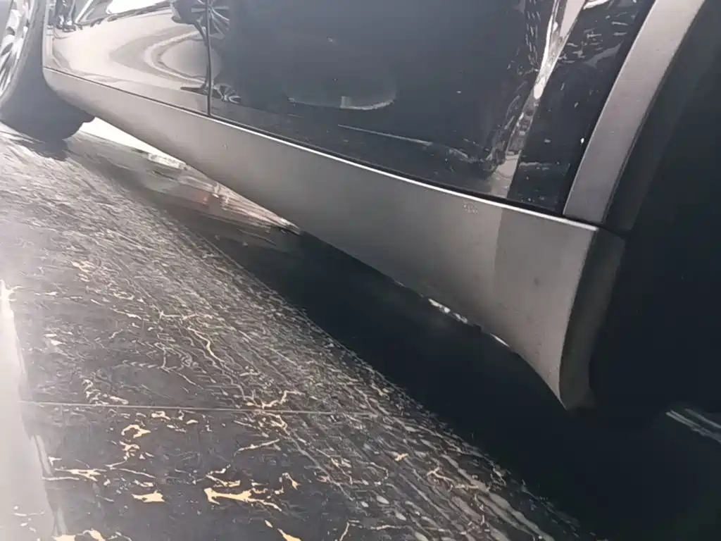 Tesla Model Y — миниатюра 22