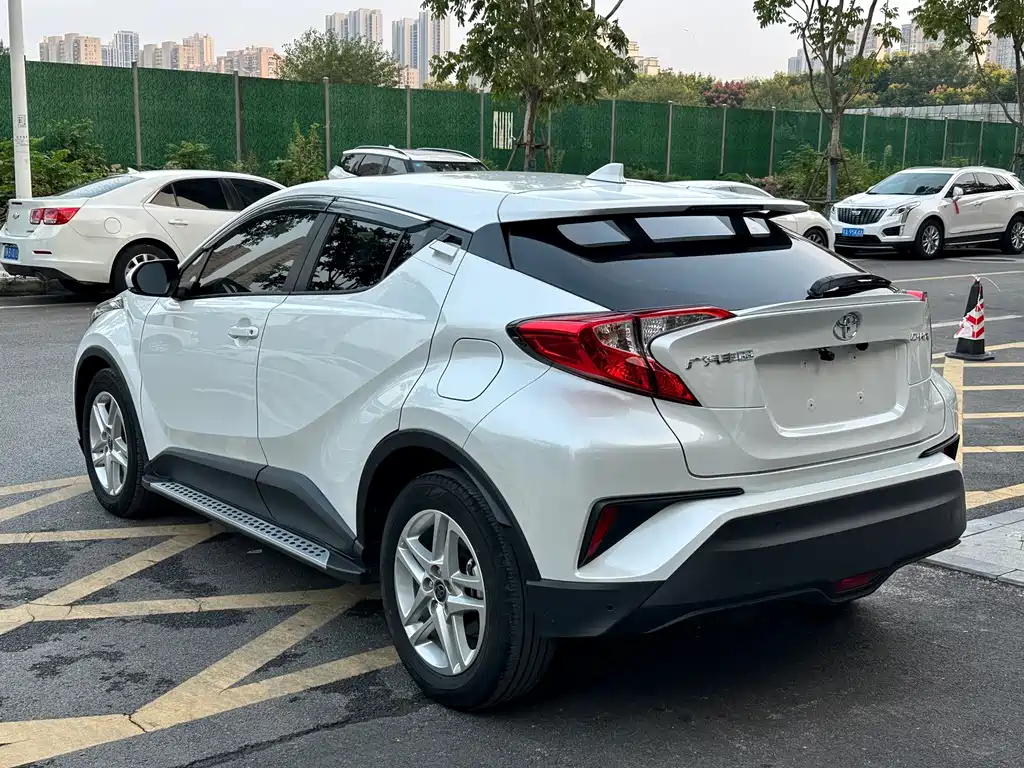 Toyota C-HR — миниатюра 9