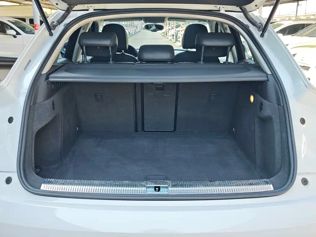 Audi Q3 — миниатюра 11